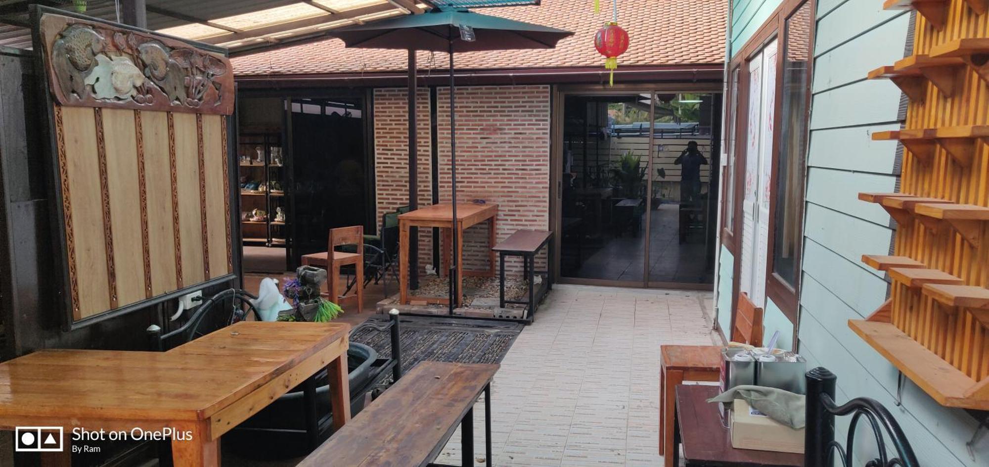 V House Hotel Ayutthaya Eksteriør billede