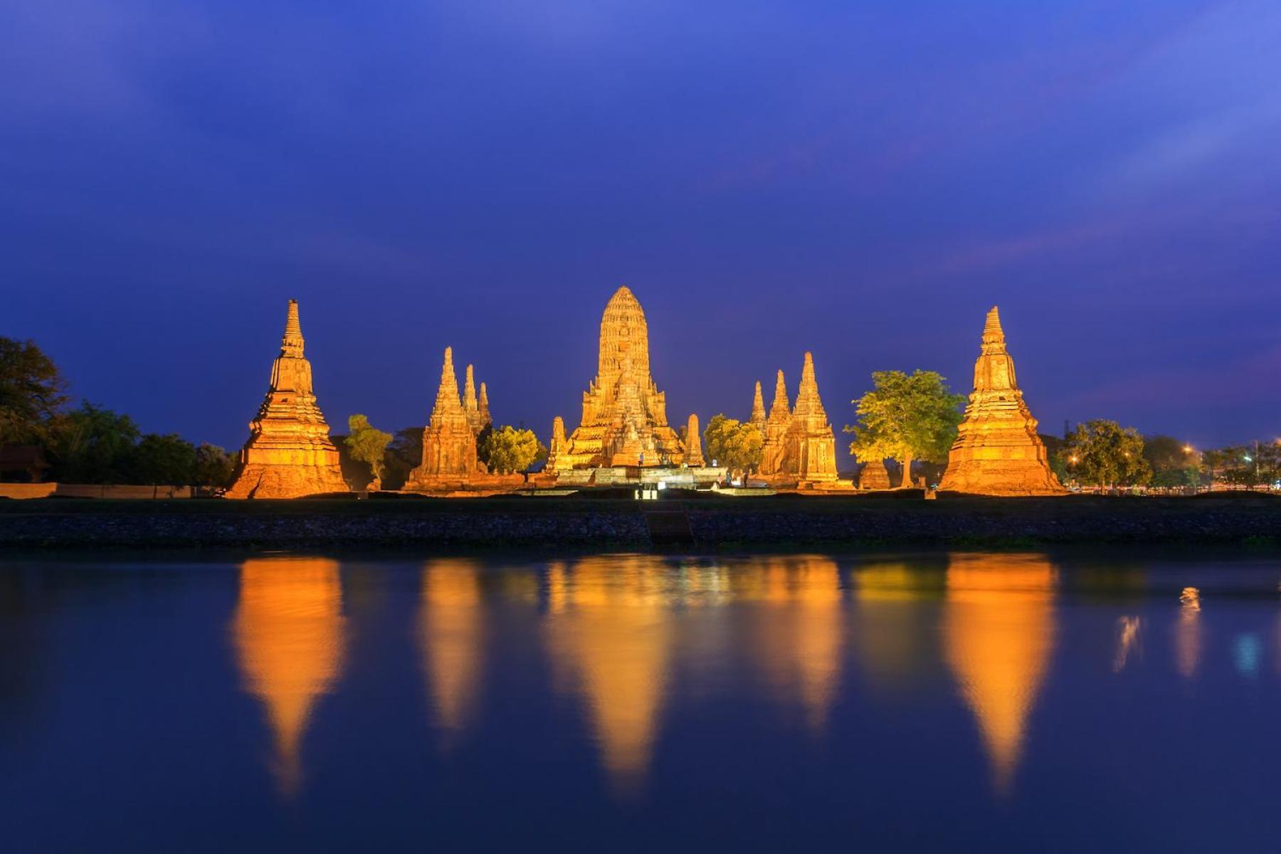 V House Hotel Ayutthaya Eksteriør billede