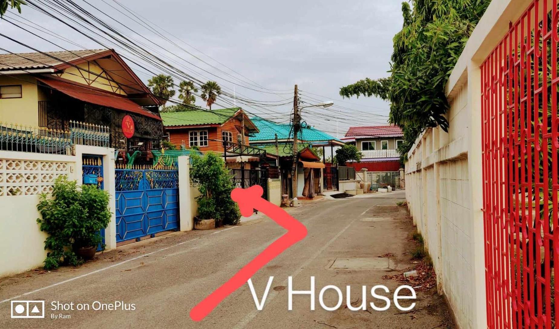 V House Hotel Ayutthaya Eksteriør billede