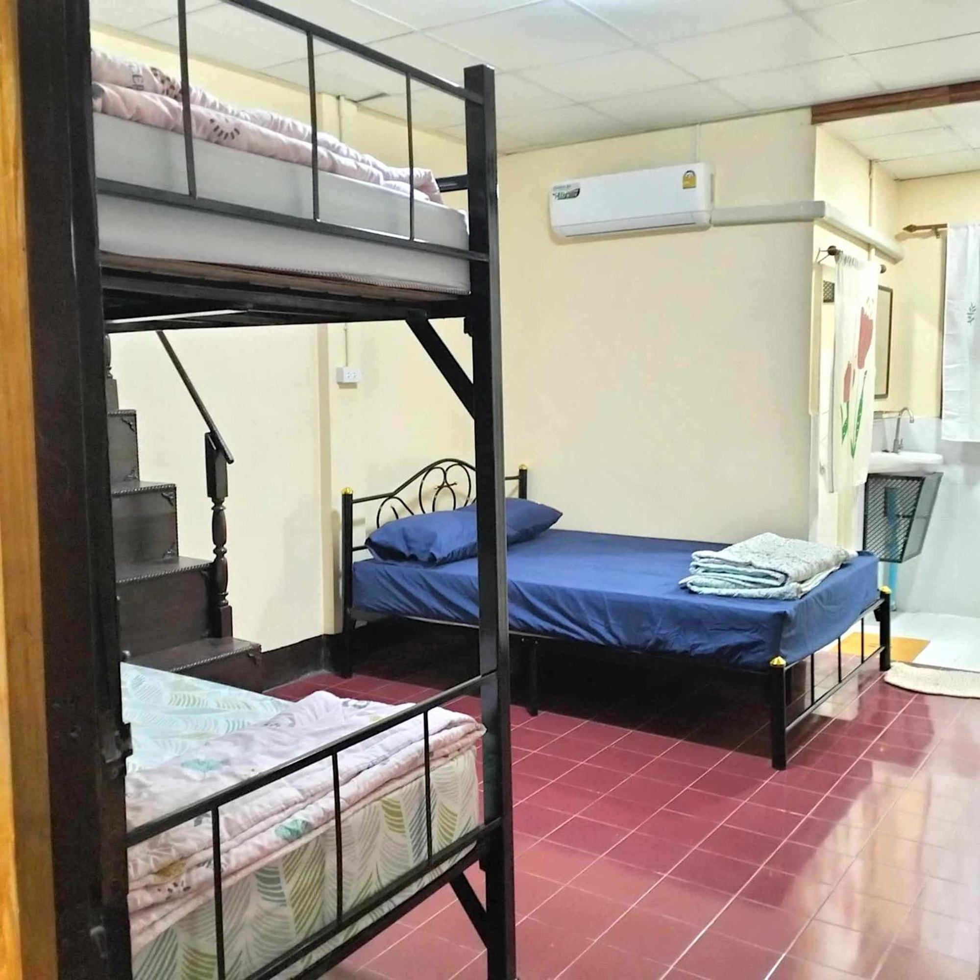V House Hotel Ayutthaya Eksteriør billede